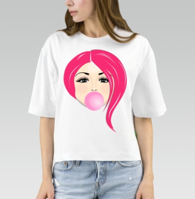 Яркая девушка с розовыми волосами и пузырчатой жвачкой bubble gum, Футболка женская оверсайз Mido