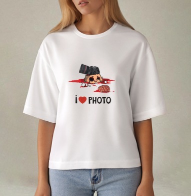 Черная сатирическая сцена о фанатичной любви к фото I LOVE PHOTO, Футболка женская оверсайз Mido