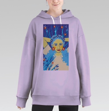 Молодая девушка с цветочным венком на лугу на лугу, Hoodie Long Oversize Fiolet